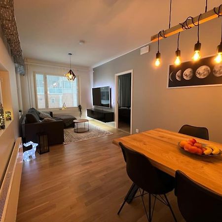 Suite - King Size Bed - Gym&Wifi - Indoor Parking Rovaniemi Buitenkant foto