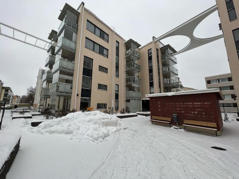 Suite - King Size Bed - Gym&Wifi - Indoor Parking Rovaniemi Buitenkant foto